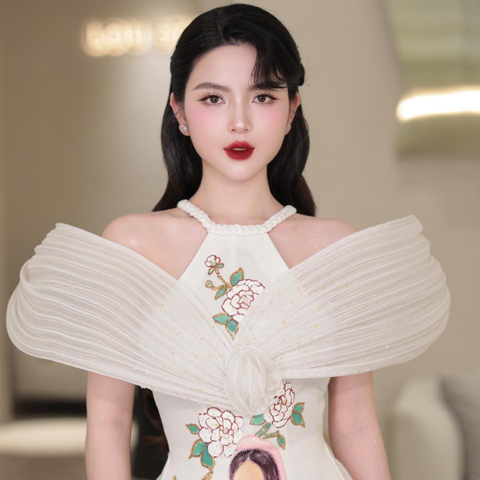 Hình ảnh mới nhất của Chu Thanh Huyền